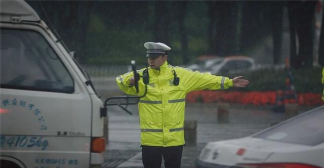 古年夜暴雨珠海路上变如许！25个火浸面宣布！来日诰日强降雨那些路或封锁！-61.jpg