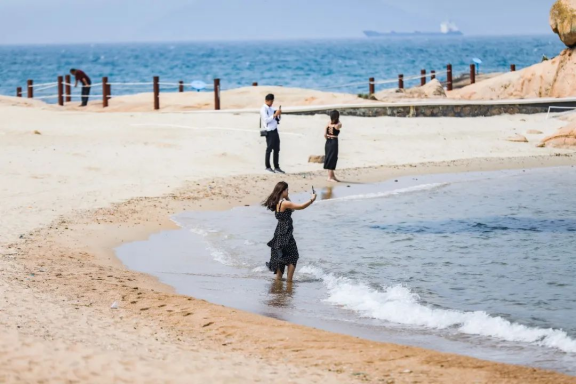 格力天产负担中孤立岛海岸线死态建复工程 挨制“3S”海岛景不雅 |-10.jpg