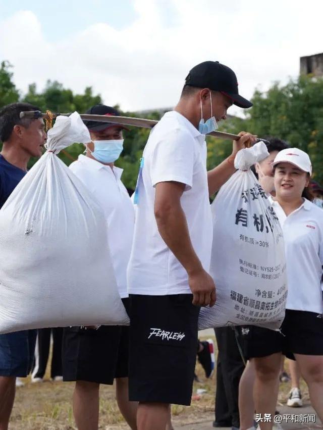 霞寨镇举行蜜柚特征小镇村落文明节举动-5.jpg