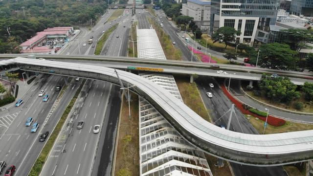 2022年度盘货 | 那一年，深圳交通“海陆空”动能实足-5.jpg