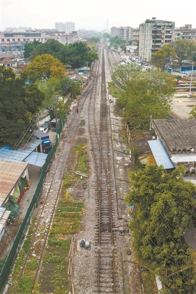 遇山开路逢火架桥 铁龙横贯广州蝶变-6.jpg