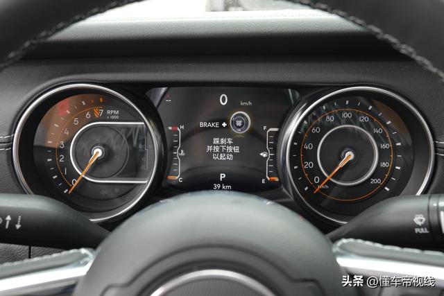 新车 | 卖44.99万，3.6降动力/四座中型皮卡，Jeep新款角斗士上市-6.jpg