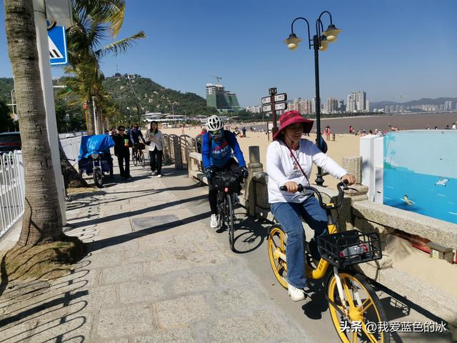 早餐后，玩耍珠海很黄很黄的海，海滨公园里旅客相称的多-82.jpg