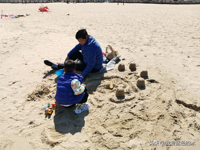 早餐后，玩耍珠海很黄很黄的海，海滨公园里旅客相称的多-89.jpg