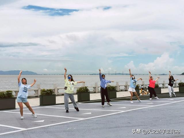 珠海 使人沉醉的沐日光阴 风景旖旎家狸岛 正在“日月贝”拍婚纱的新人-9.jpg