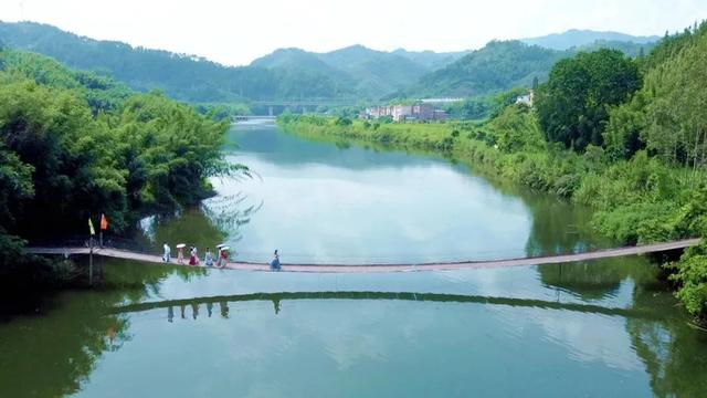 肇庆一天当选天下百强！那条旅游道路要水了……-9.jpg